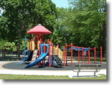 Forest City Park, www.Wantagh.LI, Copyright 2005 Long Island Dot